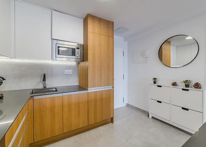 Ocean View 2bedroom In Cristianos, Heated Pool, 3 Minutes To لوس كريستيانوس