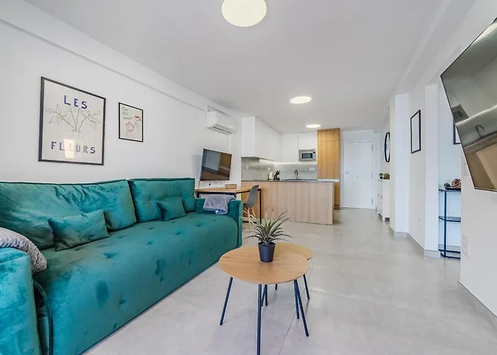 Ocean View 2bedroom In Cristianos, Heated Pool, 3 Minutes To لوس كريستيانوس