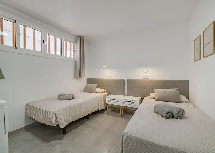 شقة Ocean View 2bedroom In Cristianos, Heated Pool, 3 Minutes To لوس كريستيانوس