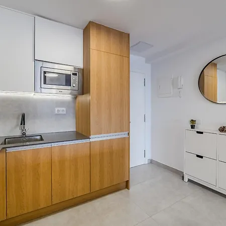 Ocean View 2bedroom In Cristianos, Heated Pool, 3 Minutes To לוס כריסטיאנוס