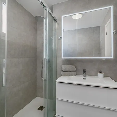 Ocean View 2bedroom In Cristianos, Heated Pool, 3 Minutes To Appartement