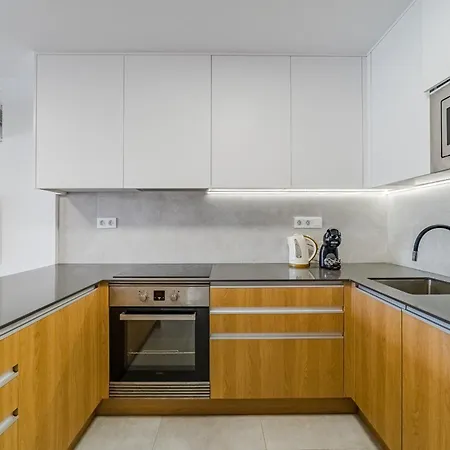 Ocean View 2bedroom In Cristianos, Heated Pool, 3 Minutes To شقة *