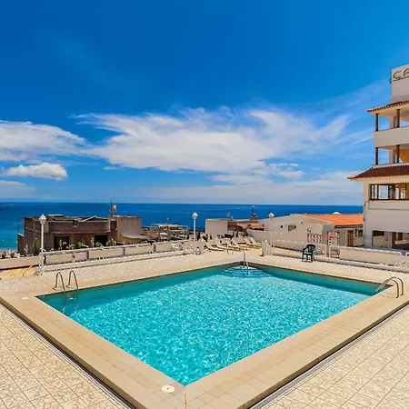 Appartement Ocean View 2bedroom In Cristianos, Heated Pool, 3 Minutes To *